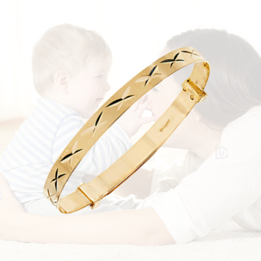 9ct Yellow Gold Cross Pattern Expanding Baby Bangle