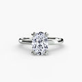 Solitaire ring in white gold