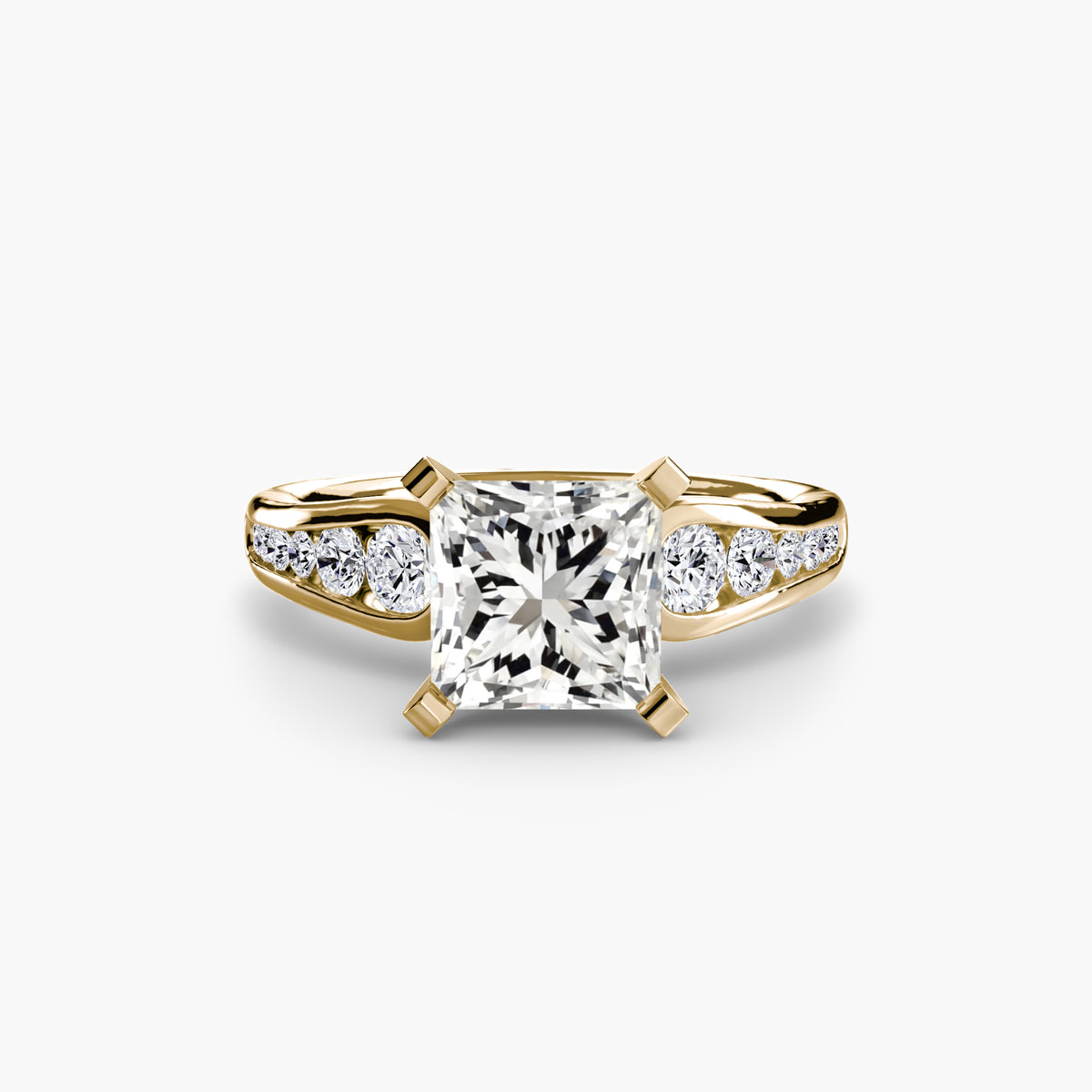 Solitaire with Pavé engagement ring in yellow gold with a princess-cut centre stone